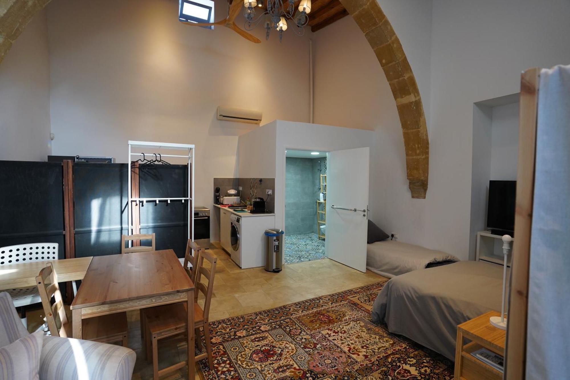 Apartment Large Kamara *